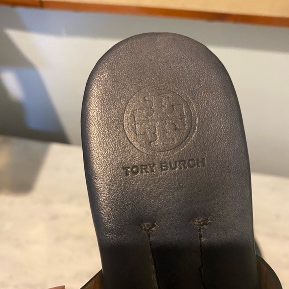 Tory Burch Miller Metal Logo Sandals Size 5.5 GUC - Picture 6 of 7